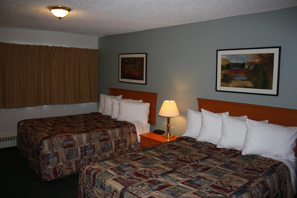 Northwoods Inn & Suites Saskatoon Exteriör bild